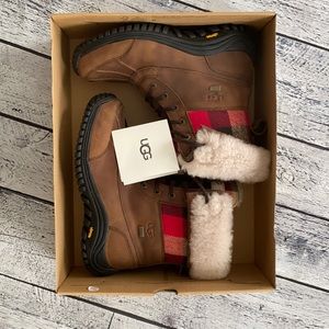 Ugg Adirondack II plaid boot real ugg